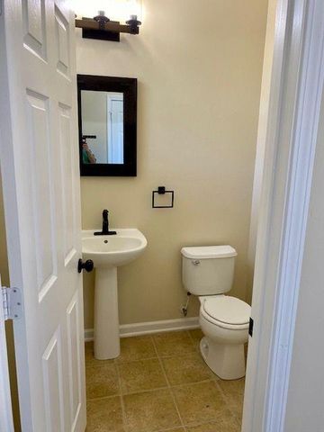 322 Oak Leaf Place, Acworth, GA 30102