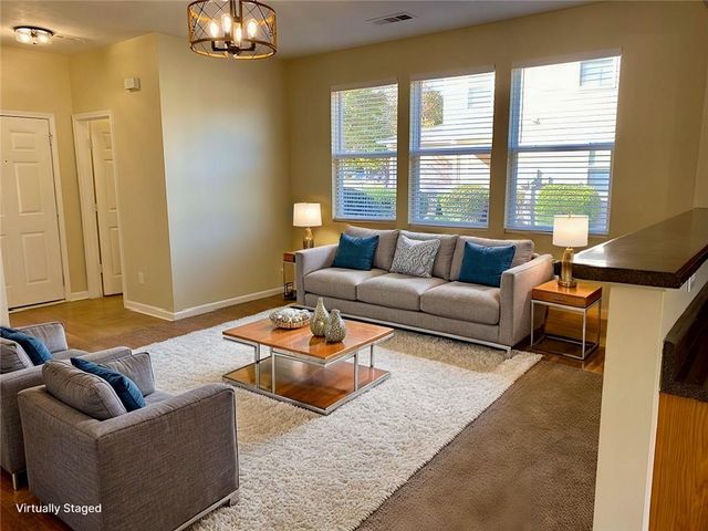 322 Oak Leaf Place, Acworth, GA 30102