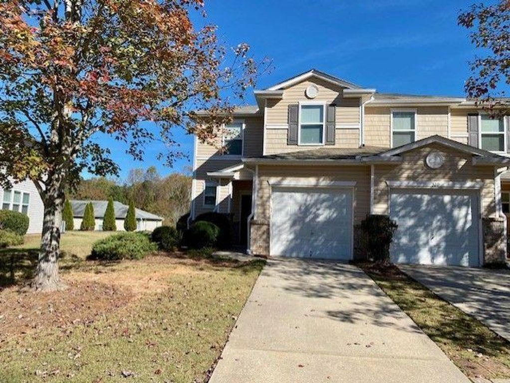 322 Oak Leaf Place, Acworth, GA 30102