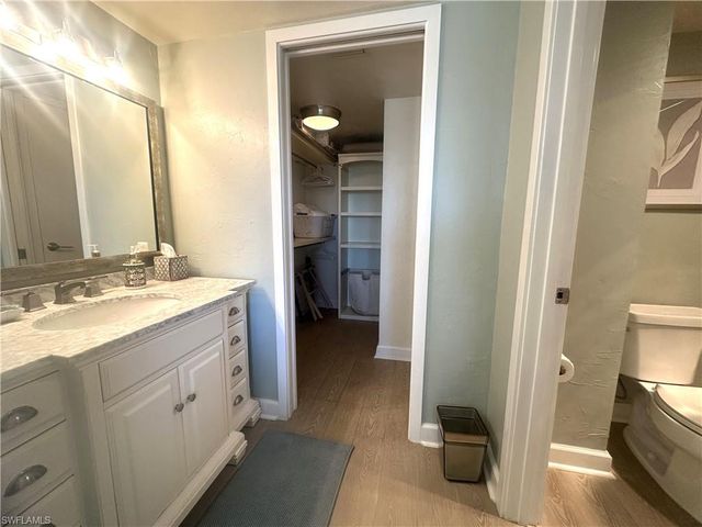 10475 GULF SHORE DR # 113, Naples, FL 34108