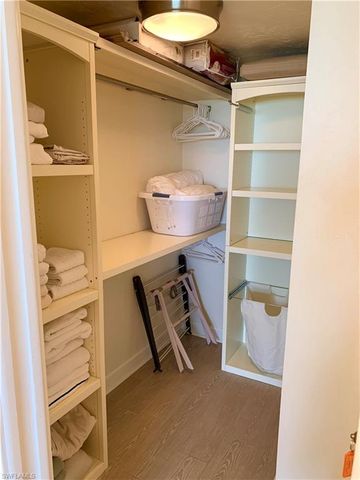 10475 GULF SHORE DR # 113, Naples, FL 34108