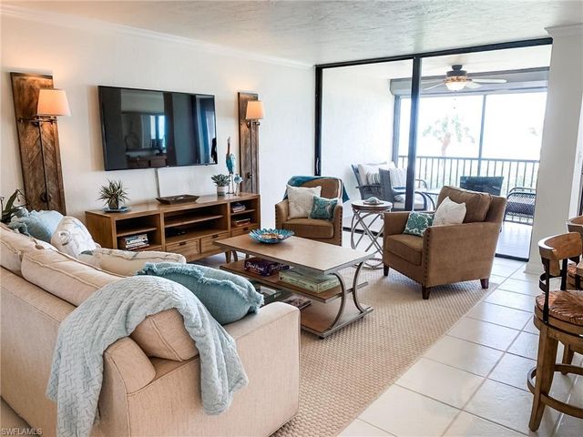 10475 GULF SHORE DR # 113, Naples, FL 34108