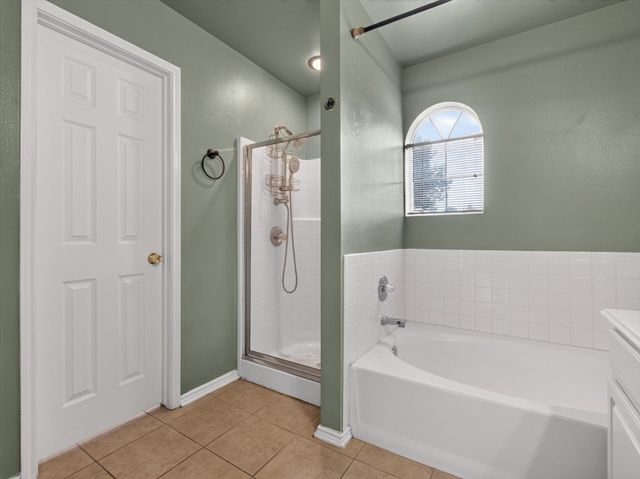 1901 Le Sage Court, Denton, TX 76208