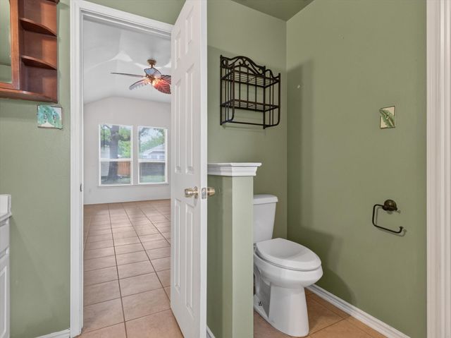 1901 Le Sage Court, Denton, TX 76208