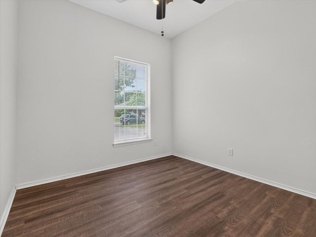 1901 Le Sage Court, Denton, TX 76208