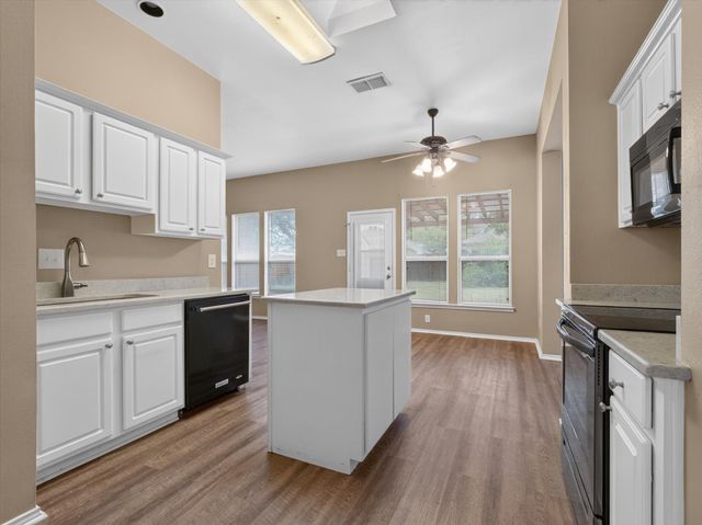 1901 Le Sage Court, Denton, TX 76208