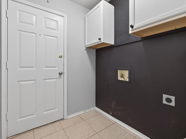 1901 Le Sage Court, Denton, TX 76208