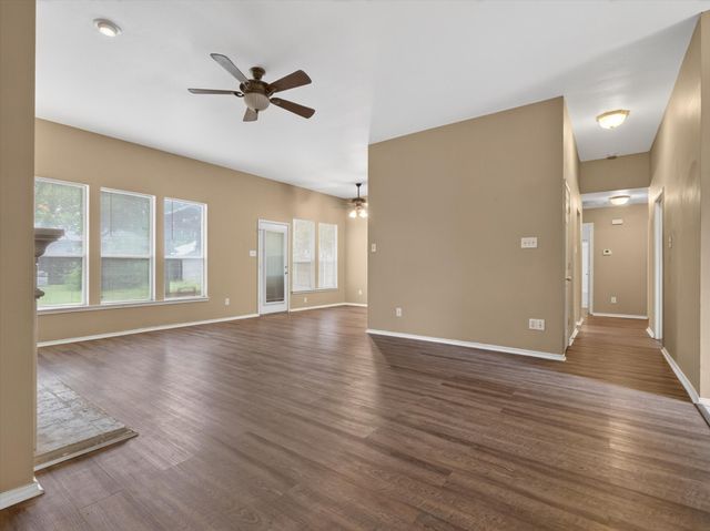 1901 Le Sage Court, Denton, TX 76208