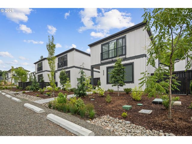 242 G Ave, Lake Oswego, OR 97034
