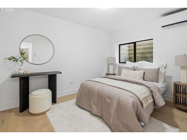 242 G Ave, Lake Oswego, OR 97034