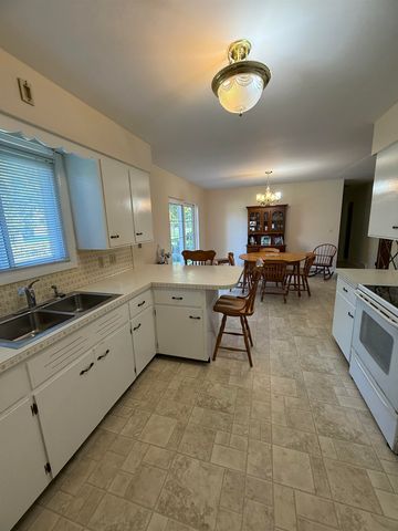 518 Pensacola Drive, Bay City, MI 48708