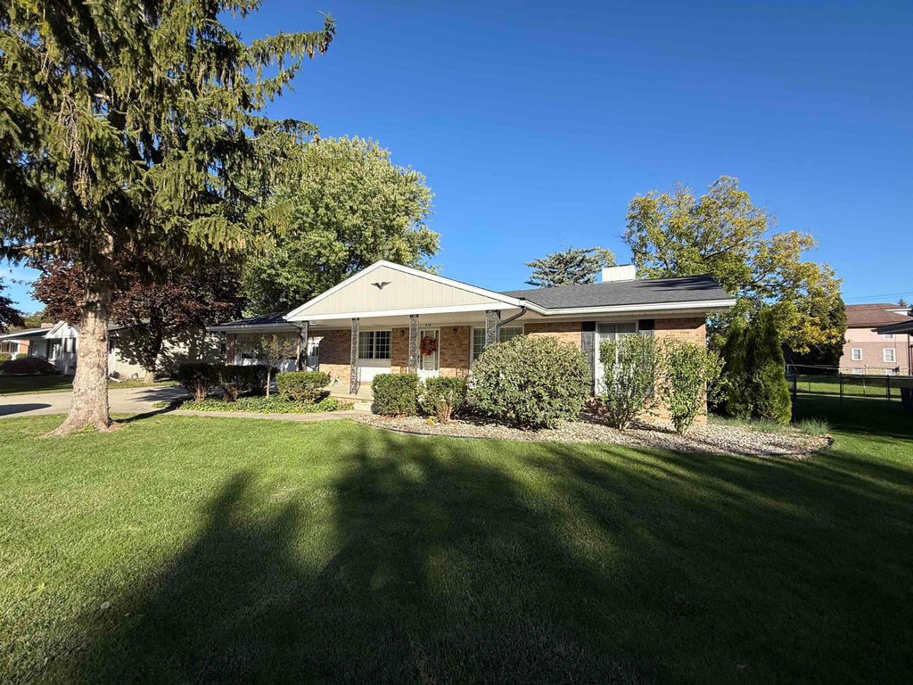 518 Pensacola Drive, Bay City, MI 48708