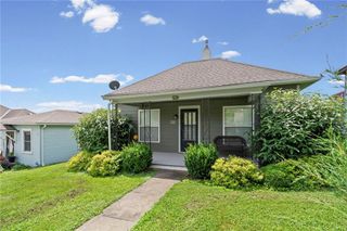 32935 W 83rd Street, De Soto, KS 66018