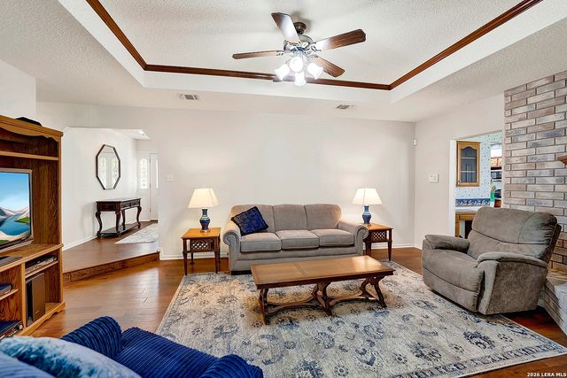 330 Blackjack Rd, La Vernia, TX 78121