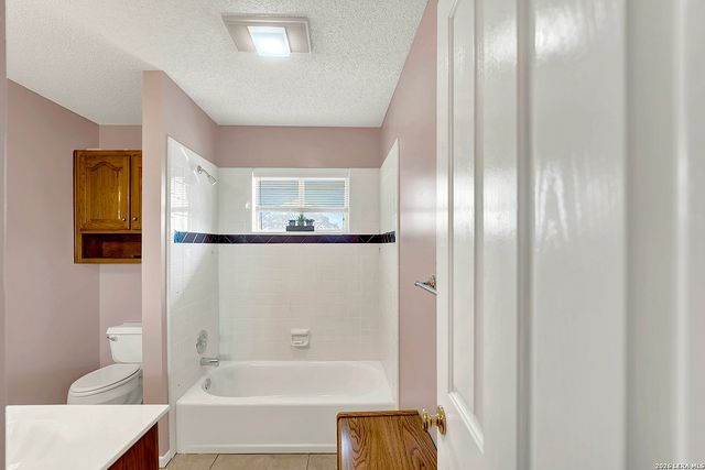 330 Blackjack Rd, La Vernia, TX 78121