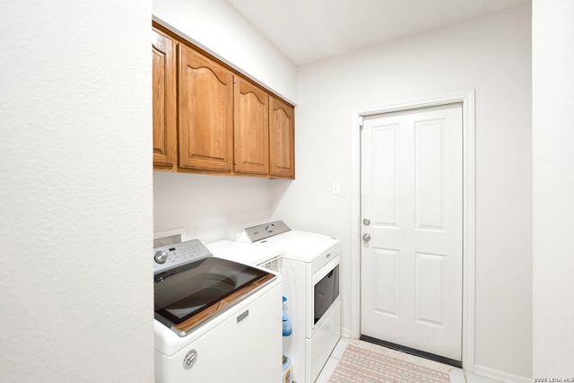 330 Blackjack Rd, La Vernia, TX 78121