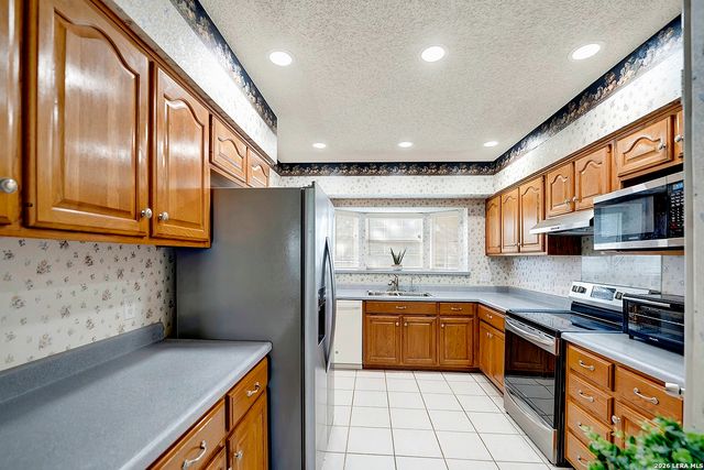 330 Blackjack Rd, La Vernia, TX 78121
