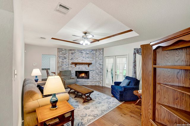 330 Blackjack Rd, La Vernia, TX 78121