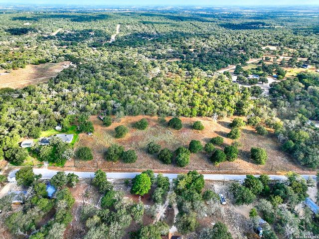 330 Blackjack Rd, La Vernia, TX 78121