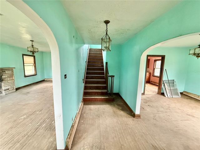 1724 Eastbrook Road, Hickory Twp, PA 16101
