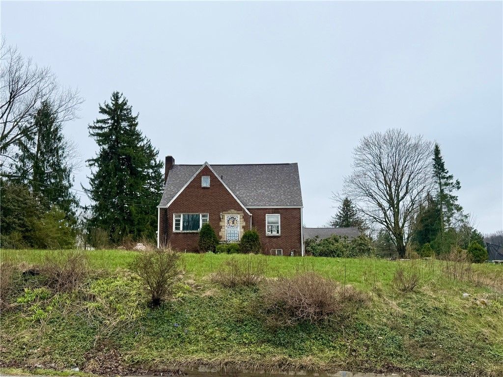 1724 Eastbrook Road, Hickory Twp, PA 16101