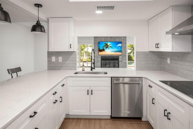 1869 MARLA COURT, Dunedin, FL 34698