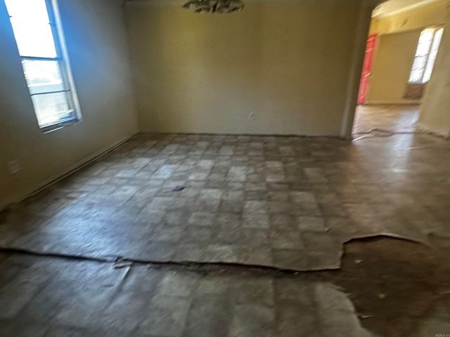 4322 W 17Th St, Little Rock, AR 72204