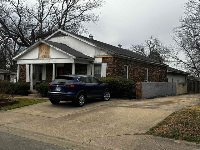 4322 W 17Th St, Little Rock, AR 72204