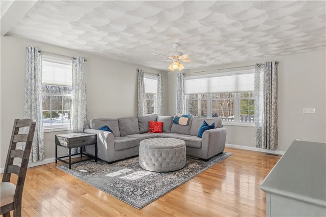 100 Franklin Road, Scituate, RI 02825