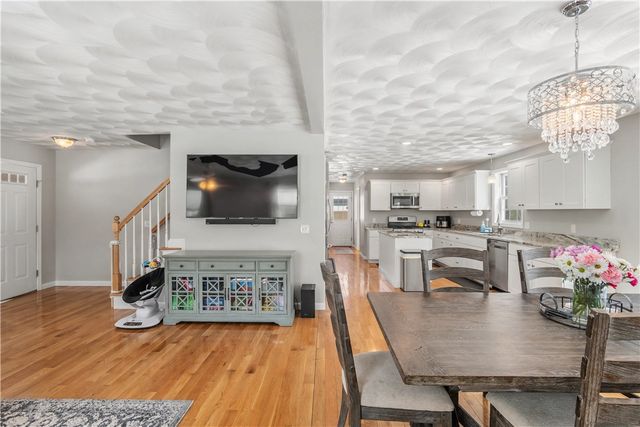 100 Franklin Road, Scituate, RI 02825