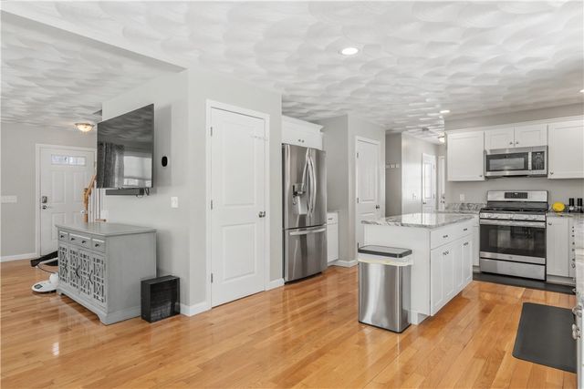 100 Franklin Road, Scituate, RI 02825