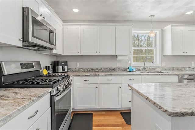 100 Franklin Road, Scituate, RI 02825