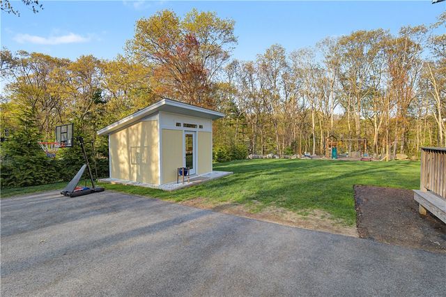100 Franklin Road, Scituate, RI 02825