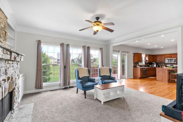 135 Shinnecock Hills Drive, Georgetown, KY 40324