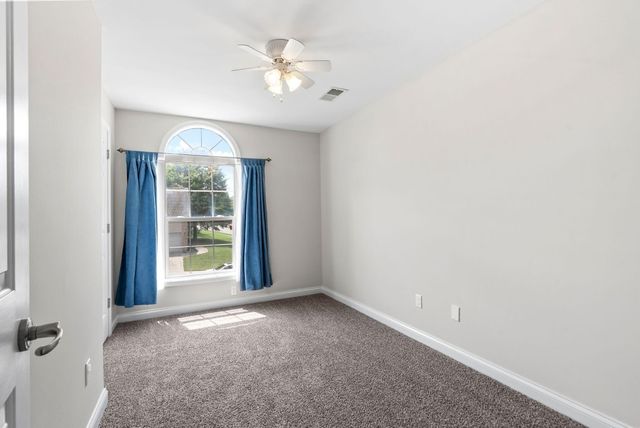 135 Shinnecock Hills Drive, Georgetown, KY 40324