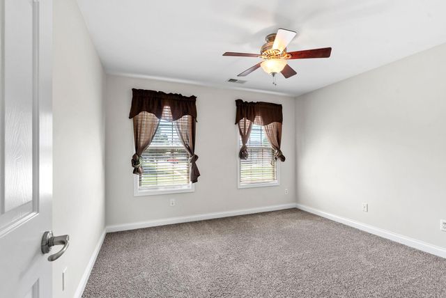 135 Shinnecock Hills Drive, Georgetown, KY 40324