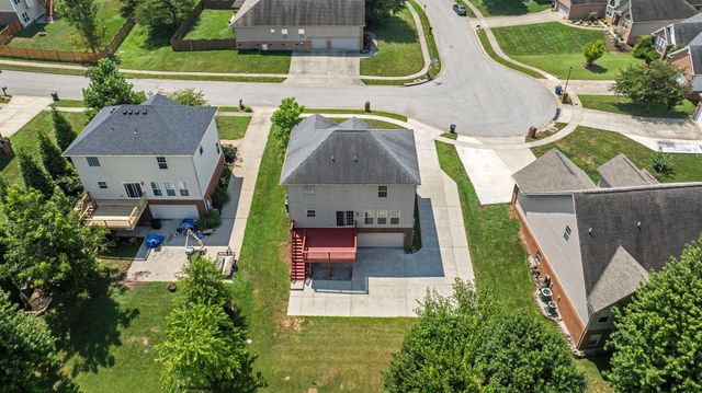 135 Shinnecock Hills Drive, Georgetown, KY 40324