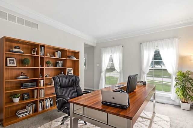 135 Shinnecock Hills Drive, Georgetown, KY 40324