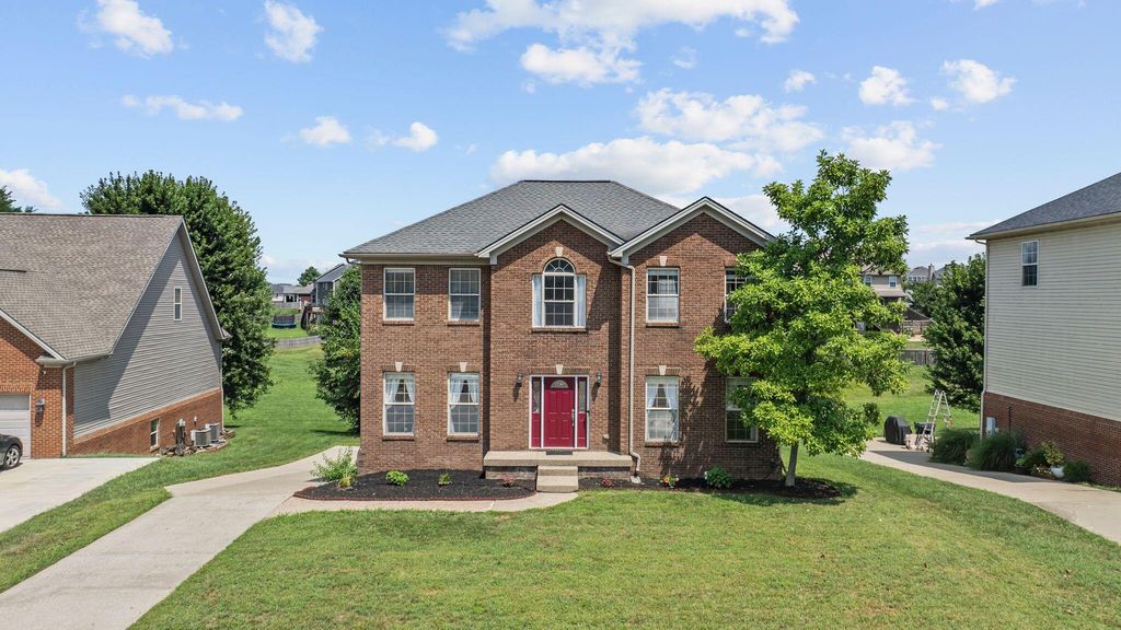 135 Shinnecock Hills Drive, Georgetown, KY 40324