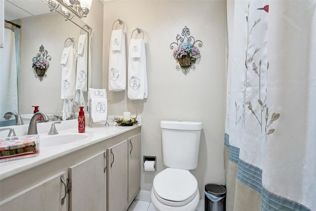 5900 NW 44th Street 505, Lauderhill, FL 33319