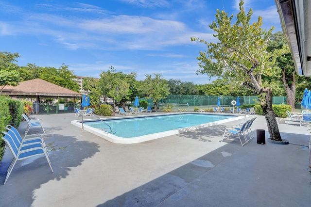 5900 NW 44th Street 505, Lauderhill, FL 33319