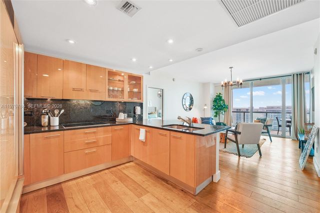 6799 Collins Ave 1506, Miami Beach, FL 33141