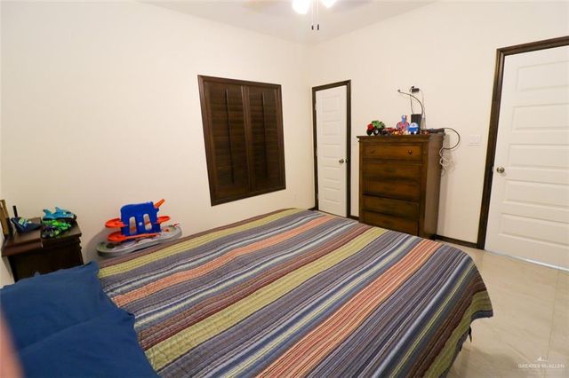 208 E Esperanza Avenue, Mission, TX 78574