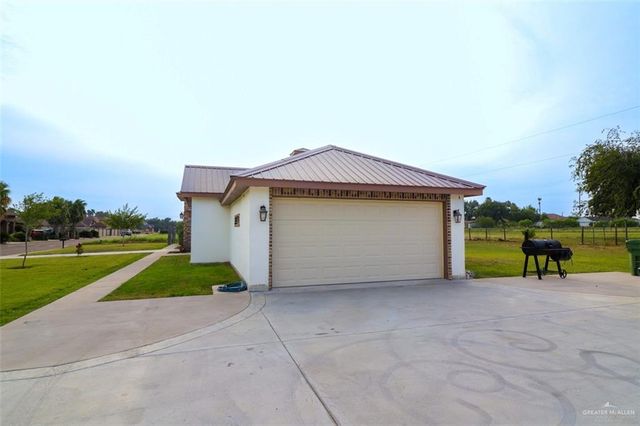 208 E Esperanza Avenue, Mission, TX 78574