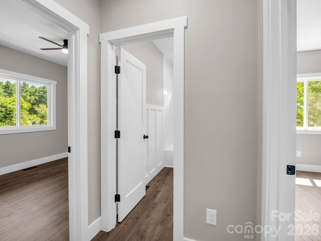 120 Grandview Lane, Hendersonville, NC 28791
