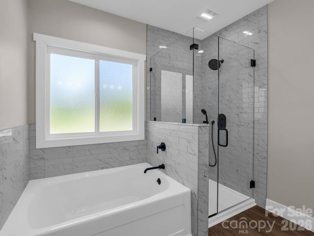 120 Grandview Lane, Hendersonville, NC 28791