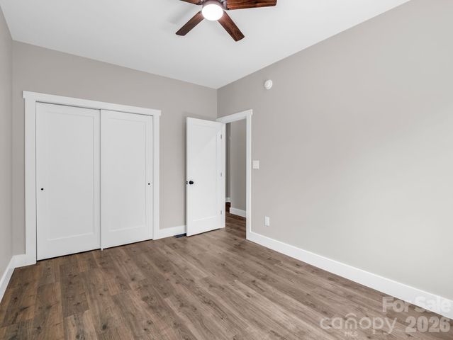 120 Grandview Lane, Hendersonville, NC 28791
