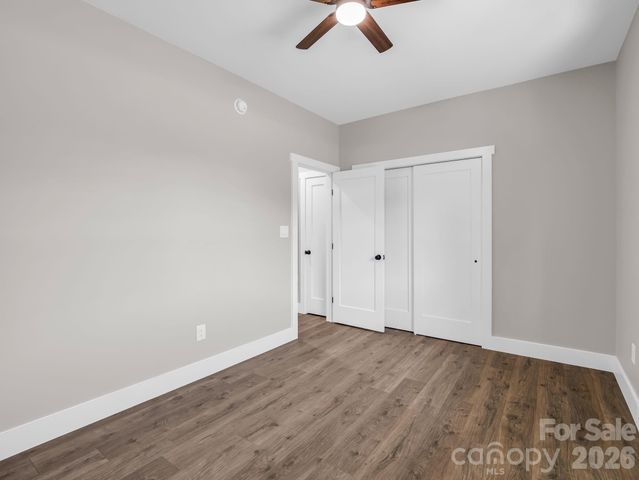 120 Grandview Lane, Hendersonville, NC 28791