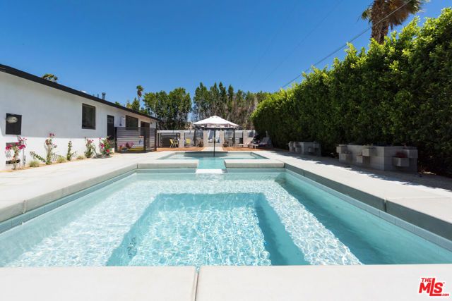 2350 N Los Alamos Road, Palm Springs, CA 92262