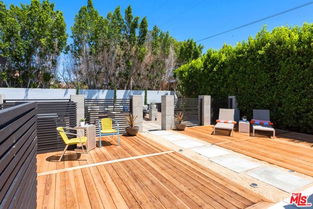 2350 N Los Alamos Road, Palm Springs, CA 92262